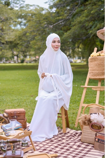 Telekung Lily Frost White